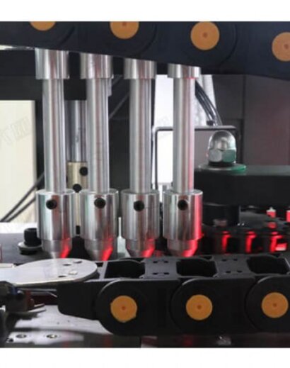 dt-33-blow-molding-machine-for-pet-plastic-bottle_2_800